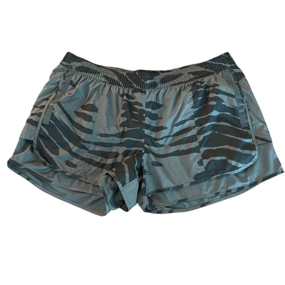 ADIDAS X STELLA MCCARTNEY WOMEN’S ATHLETIC SHORTS SIZE LARGE - Picture 1 of 12